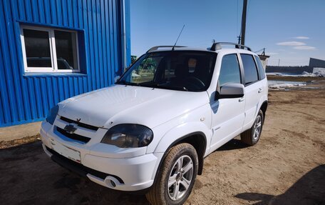Chevrolet Niva I рестайлинг, 2018 год, 750 000 рублей, 6 фотография