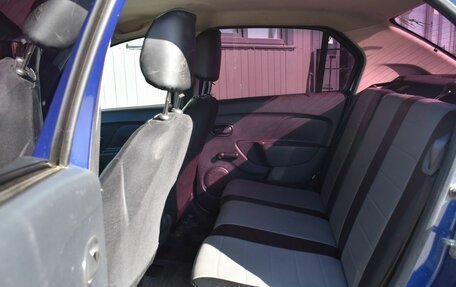 Renault Logan II, 2018 год, 719 999 рублей, 11 фотография