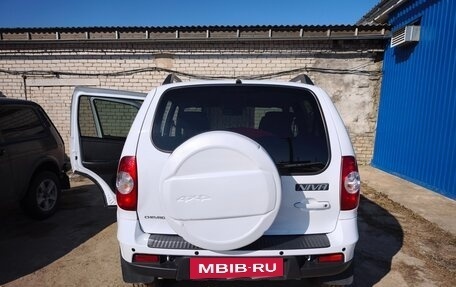 Chevrolet Niva I рестайлинг, 2018 год, 750 000 рублей, 11 фотография