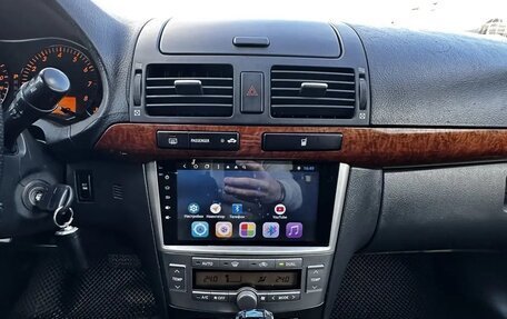 Toyota Avensis III рестайлинг, 2006 год, 725 000 рублей, 10 фотография