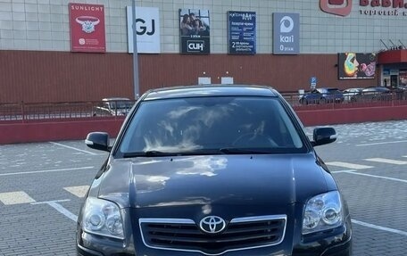 Toyota Avensis III рестайлинг, 2006 год, 725 000 рублей, 2 фотография