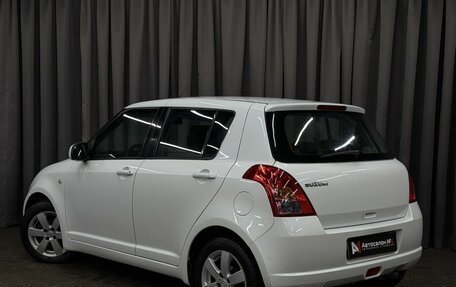 Suzuki Swift III, 2009 год, 569 777 рублей, 2 фотография