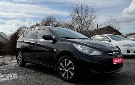 Hyundai Solaris II рестайлинг, 2014 год, 750 000 рублей, 1 фотография