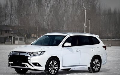 Mitsubishi Outlander III рестайлинг 3, 2022 год, 2 720 000 рублей, 1 фотография