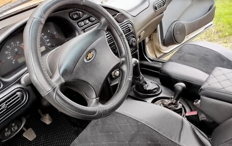 Chevrolet Niva I рестайлинг, 2003 год, 400 000 рублей, 11 фотография