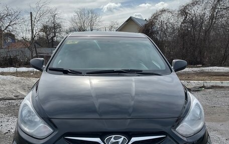 Hyundai Solaris II рестайлинг, 2014 год, 750 000 рублей, 2 фотография