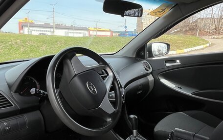 Hyundai Solaris II рестайлинг, 2014 год, 750 000 рублей, 10 фотография