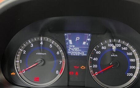 Hyundai Solaris II рестайлинг, 2014 год, 750 000 рублей, 11 фотография