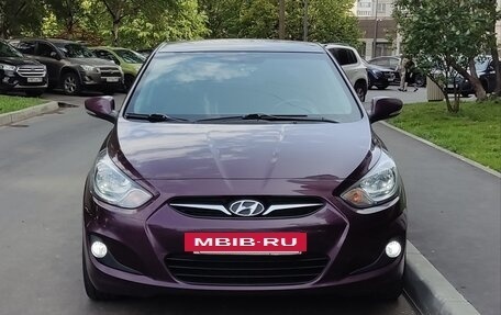 Hyundai Solaris II рестайлинг, 2011 год, 750 000 рублей, 4 фотография