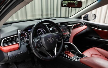 Toyota Camry, 2019 год, 3 150 000 рублей, 14 фотография