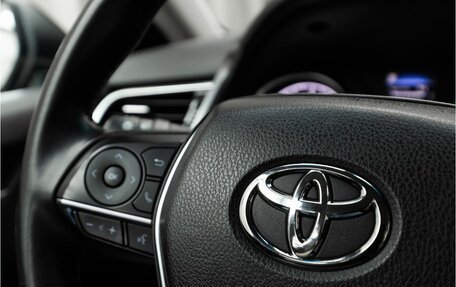 Toyota Camry, 2019 год, 3 150 000 рублей, 18 фотография