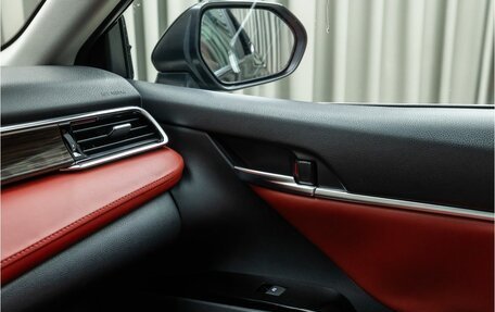 Toyota Camry, 2019 год, 3 150 000 рублей, 26 фотография