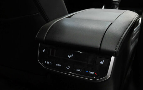 Toyota Highlander, 2025 год, 5 950 000 рублей, 13 фотография