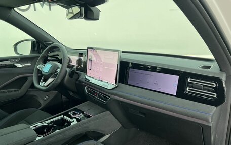 Volkswagen Tiguan, 2025 год, 5 145 000 рублей, 9 фотография