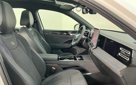 Volkswagen Tiguan, 2025 год, 5 145 000 рублей, 10 фотография