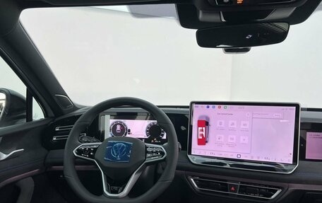 Volkswagen Tiguan, 2025 год, 5 145 000 рублей, 14 фотография