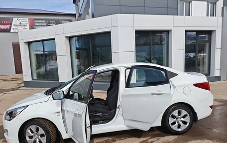 Hyundai Solaris II рестайлинг, 2015 год, 888 000 рублей, 2 фотография