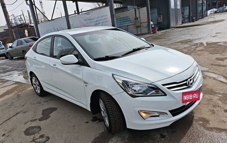 Hyundai Solaris II рестайлинг, 2015 год, 888 000 рублей, 3 фотография