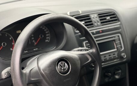 Volkswagen Polo VI (EU Market), 2017 год, 660 000 рублей, 2 фотография