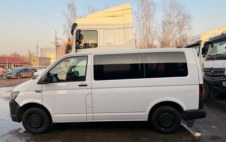 Volkswagen Transporter T6 рестайлинг, 2017 год, 3 500 000 рублей, 2 фотография