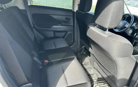 Mitsubishi Outlander III рестайлинг 3, 2018 год, 1 950 000 рублей, 11 фотография