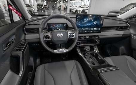 Toyota RAV4, 2026 год, 4 550 000 рублей, 11 фотография