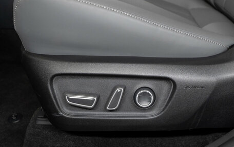 Toyota RAV4, 2026 год, 4 550 000 рублей, 24 фотография