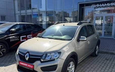 Renault Sandero II рестайлинг, 2015 год, 1 055 000 рублей, 1 фотография