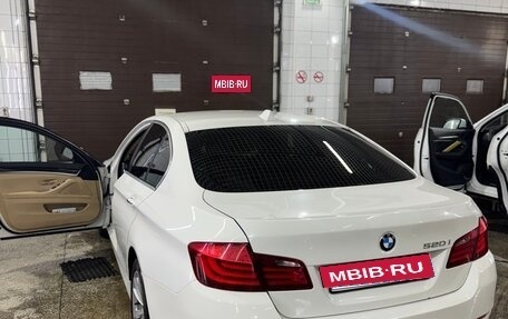 BMW 5 серия, 2013 год, 1 500 000 рублей, 3 фотография