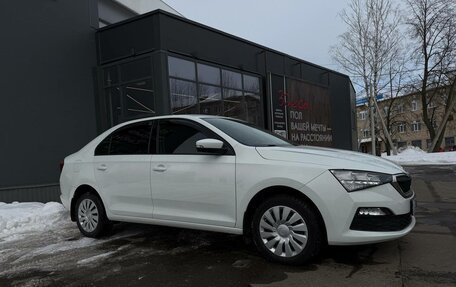 Skoda Rapid II, 2020 год, 1 570 000 рублей, 2 фотография
