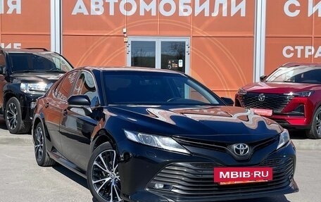 Toyota Camry, 2018 год, 2 750 000 рублей, 3 фотография