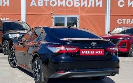Toyota Camry, 2018 год, 2 750 000 рублей, 7 фотография