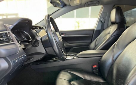 Toyota Camry, 2018 год, 2 750 000 рублей, 22 фотография