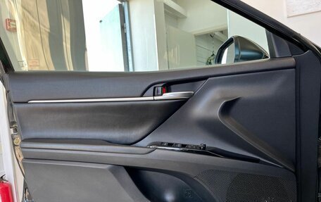 Toyota Camry, 2018 год, 2 750 000 рублей, 24 фотография