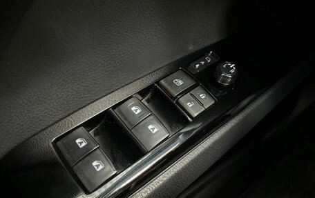 Toyota Camry, 2018 год, 2 750 000 рублей, 21 фотография