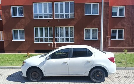 Renault Logan II, 2016 год, 585 000 рублей, 4 фотография