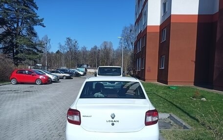 Renault Logan II, 2016 год, 585 000 рублей, 10 фотография