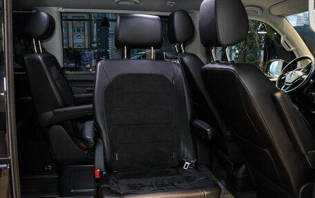 Volkswagen Multivan T6 рестайлинг, 2018 год, 5 200 000 рублей, 9 фотография