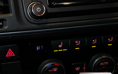 Volkswagen Multivan T6 рестайлинг, 2018 год, 5 200 000 рублей, 19 фотография