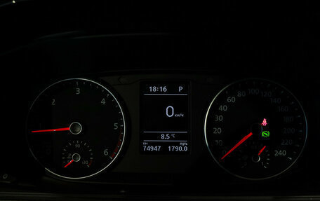 Volkswagen Multivan T6 рестайлинг, 2018 год, 5 200 000 рублей, 23 фотография