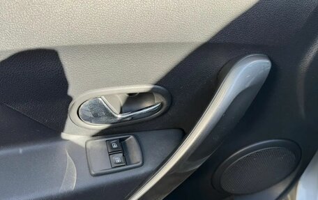 Renault Sandero II рестайлинг, 2015 год, 1 055 000 рублей, 15 фотография