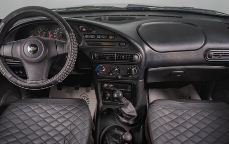 Chevrolet Niva I рестайлинг, 2017 год, 929 000 рублей, 10 фотография