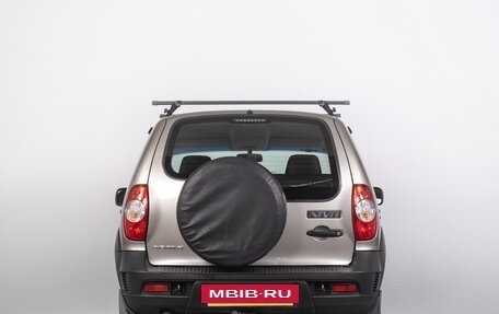 Chevrolet Niva I рестайлинг, 2017 год, 929 000 рублей, 5 фотография