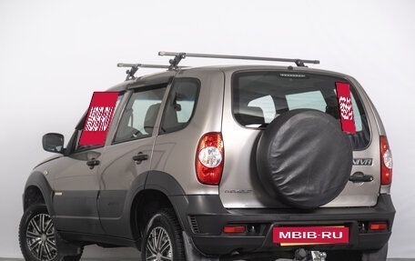 Chevrolet Niva I рестайлинг, 2017 год, 929 000 рублей, 6 фотография