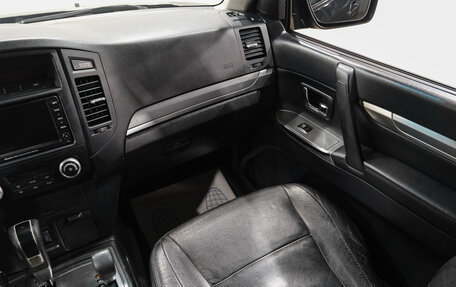 Mitsubishi Pajero IV, 2011 год, 1 669 000 рублей, 29 фотография