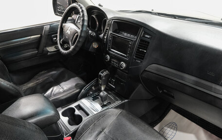 Mitsubishi Pajero IV, 2011 год, 1 669 000 рублей, 28 фотография