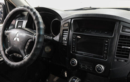 Mitsubishi Pajero IV, 2011 год, 1 669 000 рублей, 31 фотография