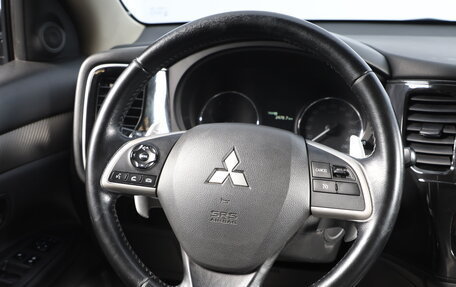 Mitsubishi Outlander III рестайлинг 3, 2014 год, 1 899 000 рублей, 11 фотография