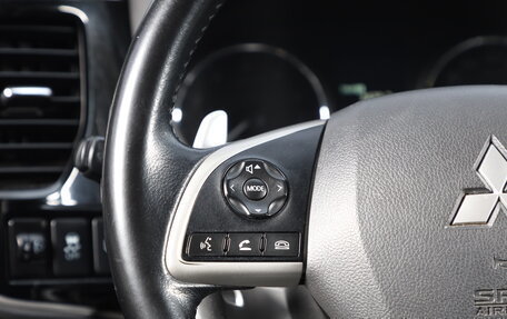 Mitsubishi Outlander III рестайлинг 3, 2014 год, 1 899 000 рублей, 12 фотография