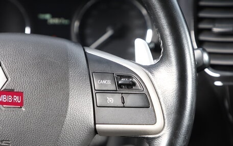 Mitsubishi Outlander III рестайлинг 3, 2014 год, 1 899 000 рублей, 13 фотография